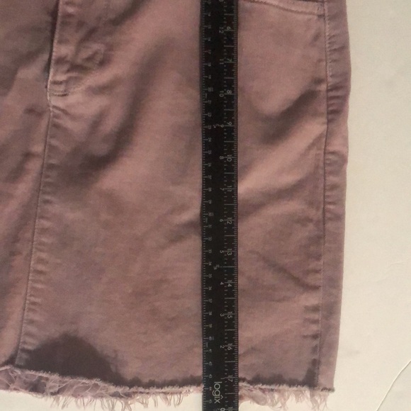 𝅺hollister Ultra High Rise Raw Hem Mini Skirt Size 11 - Picture 5 of 5